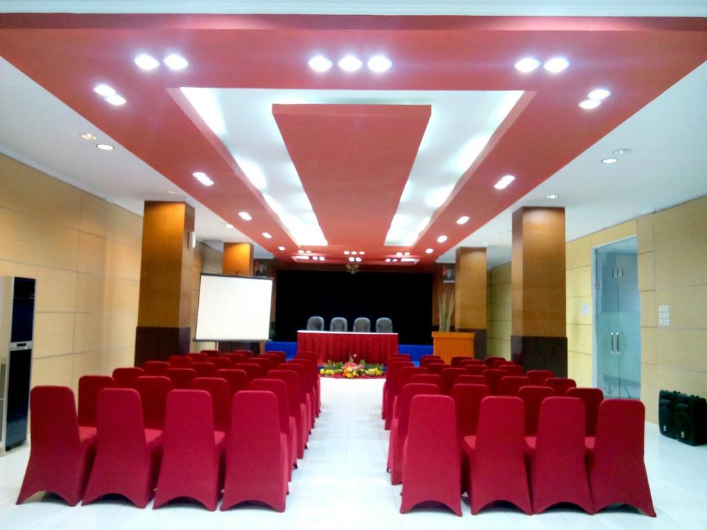 Riez Palace Hotel Tegal  Exterior photo